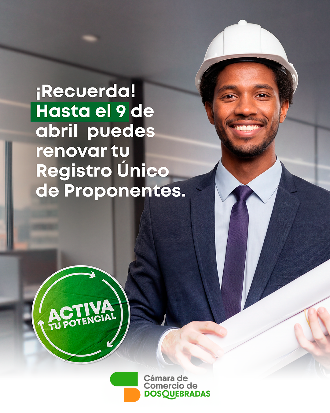 Mujer trabajando en computador